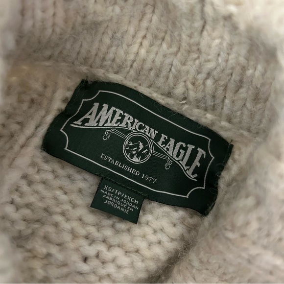 💕 American Eagle Outfitters Cream Cable Knit Turtleneck Sweater XS - Picture 5 of 10